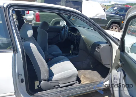 1994 Toyota Camry Le z USA, uszkodzony, nr VIN 4T1SK12C1RU432937